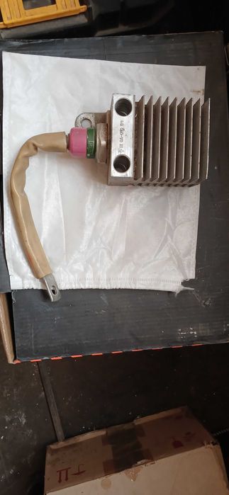 Діод В200, з радіатором