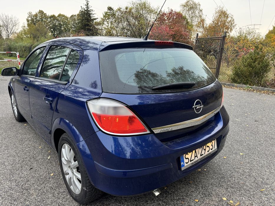 Opel Astra 1.6 105km