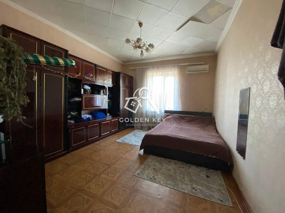 Продаж двокімнатної сталінки по пр-т Центральний