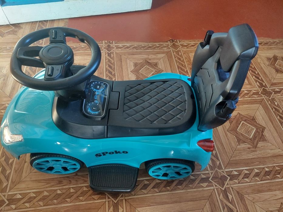 Продам машину из ручкою дитяча