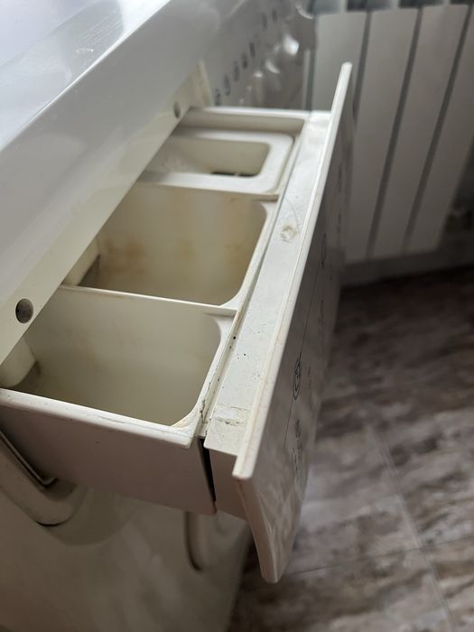 Пральна машина indesit, вузька