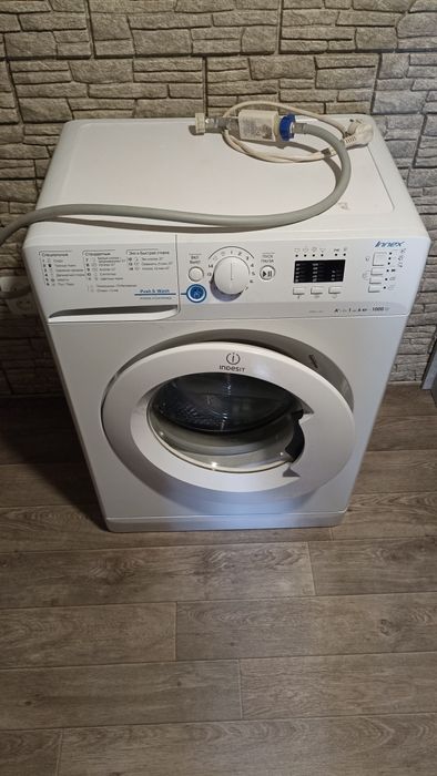 Продам Стиральну машину INDESIT