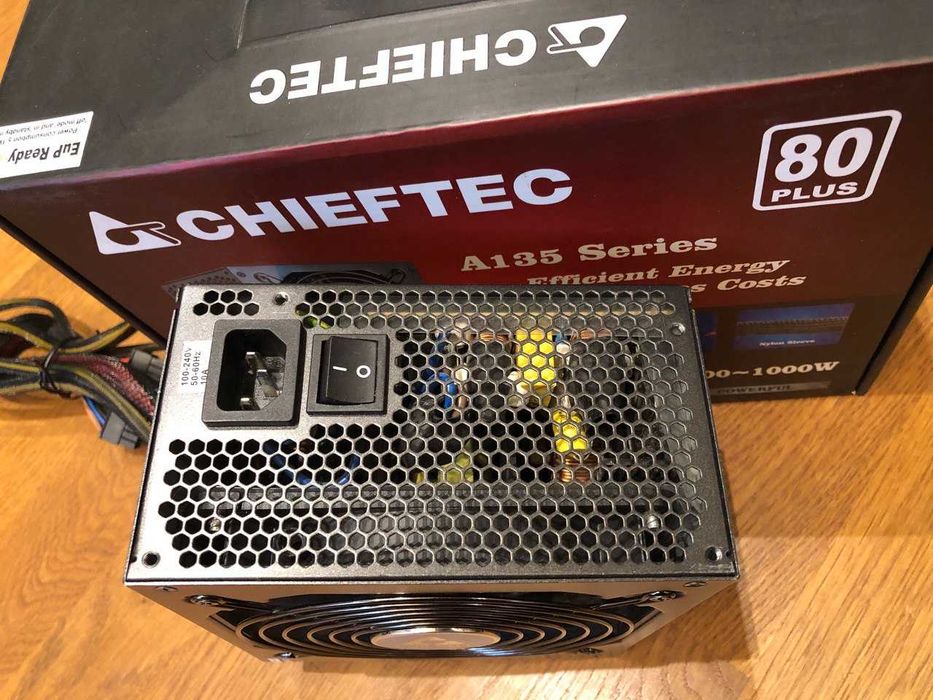 Блок живлення Chiefteac A135 Series APS-600C 80 Plus