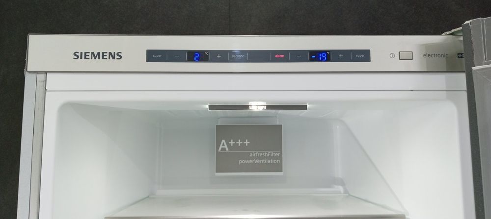 Холодильник Siemens