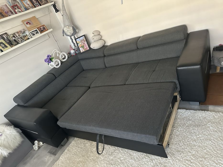 Narożnik materiał i ekoskórka z funkcją spania