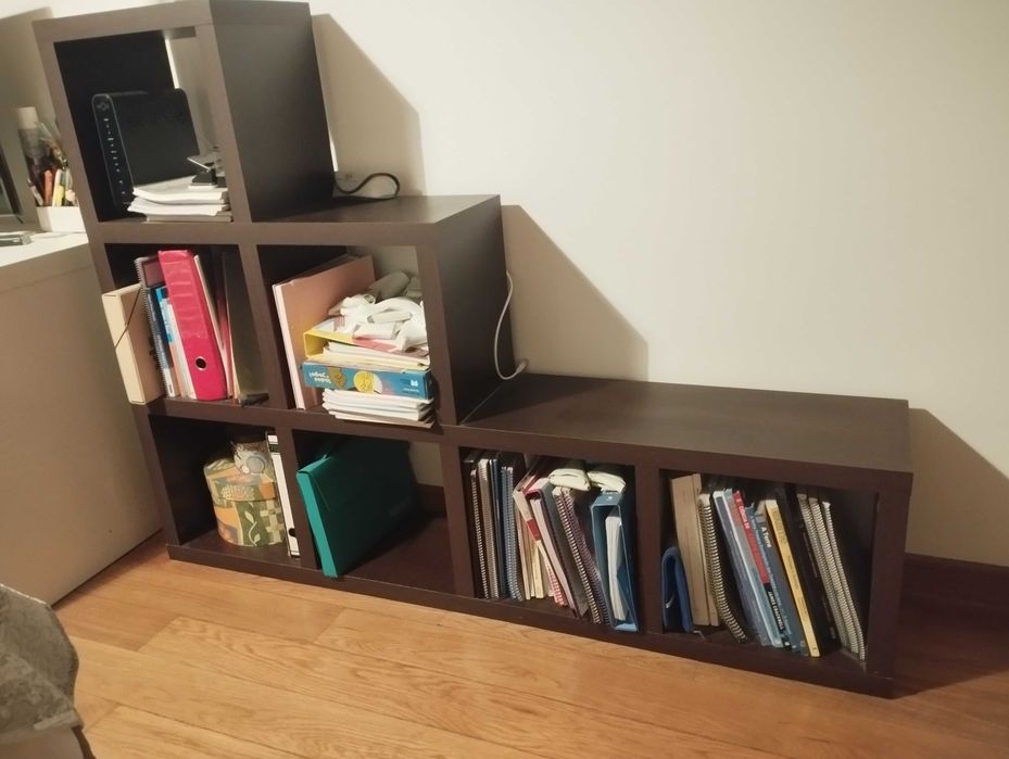Móvel modular castanho escuro -oferta candeeiro