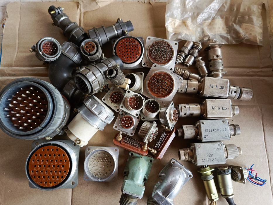 Новые радиодетали СССР, транзисторы,ESP-50 и тд