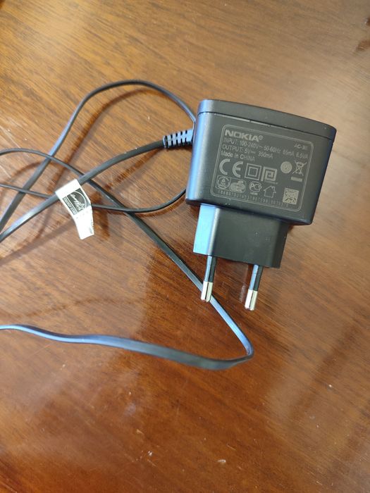 Old Nokia phone working, with charger64168925106947121