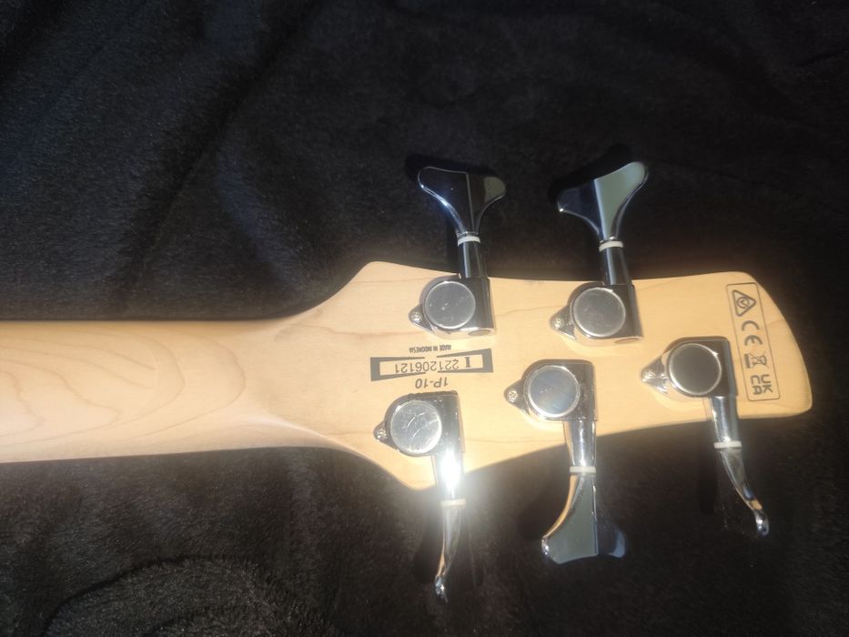 Baixo elétrico Ibanez GSR205