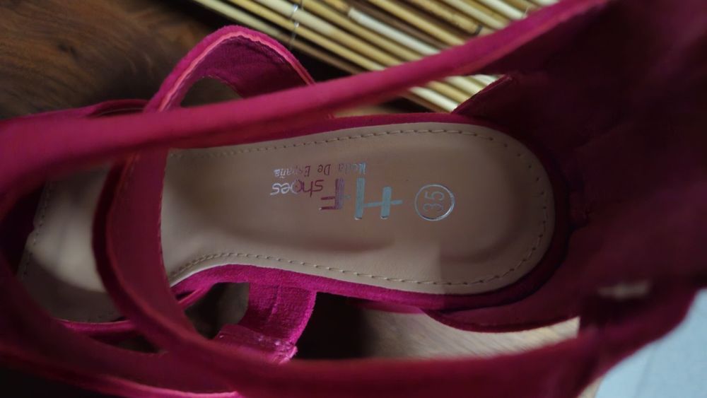 Sandálias cor de rosa