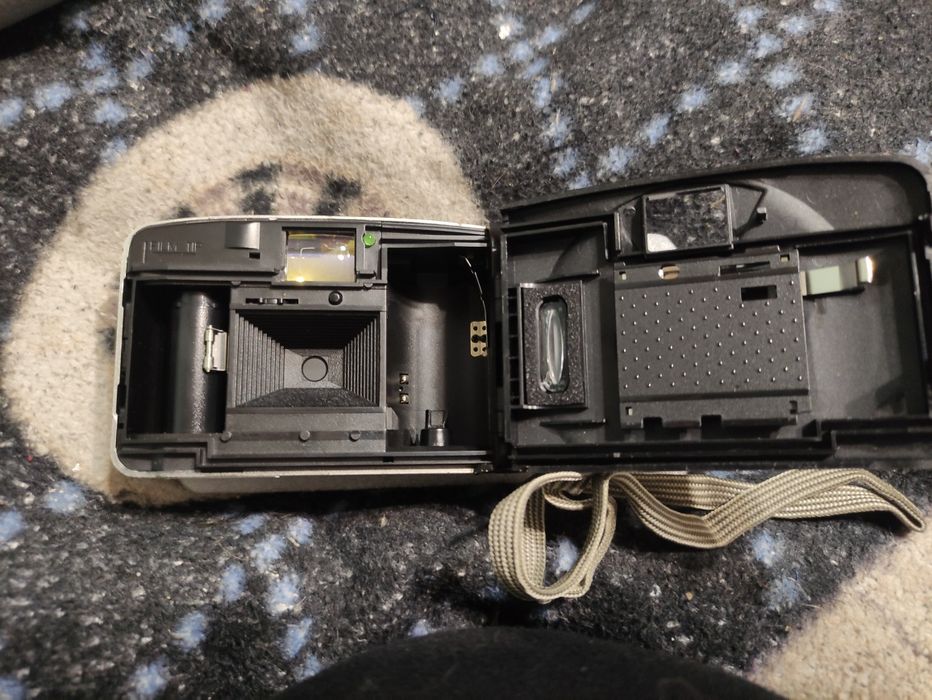 Фотоаппарат пленочный