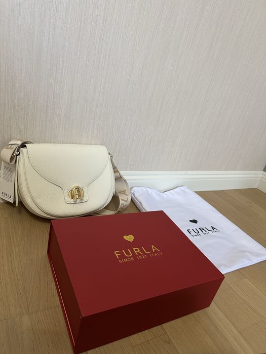 Сумка жіноча біла FURLA lotus s crossbody