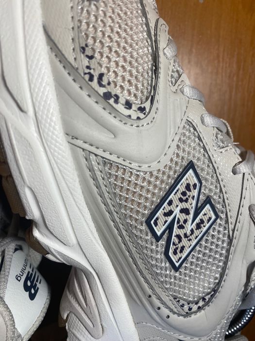 Кросівки жіночі new balance