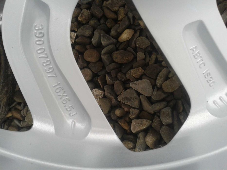 oryginalne r16 felgi nowe 4x108 citroen c3 c4 c5 berlingo ds3 mielec