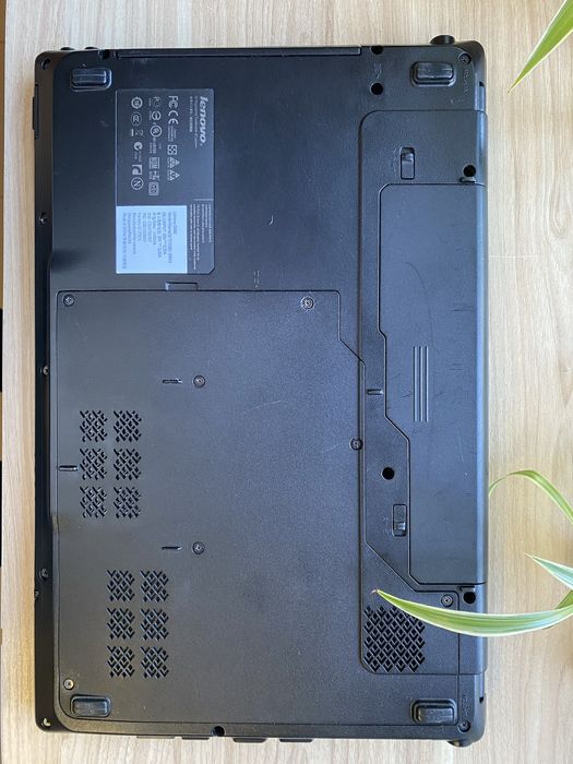 Ноутбук Lenovo G560 (I3-M380/4GB RAM)