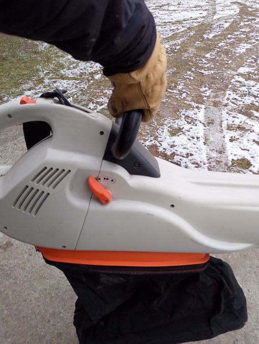 Вуличний пилосос. Штіль