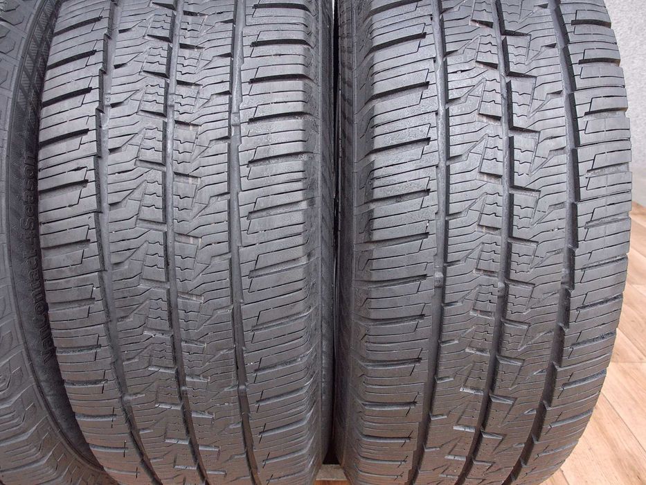 Continental Van Contact 4 Seanson 215/60/17C 109/107T