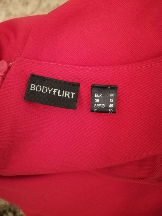 Sukienka czerwona,czysta czerwień Bodyflirt 44