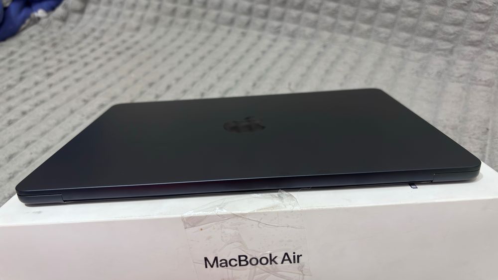 MacBook Air 13 2024 M3 16/256gb