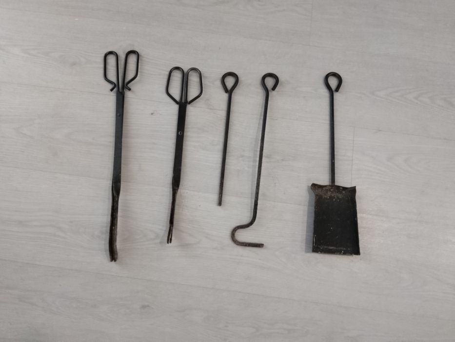 Conjunto de Lareira em Ferro Forjado Rústico / Serviteur de Cheminée