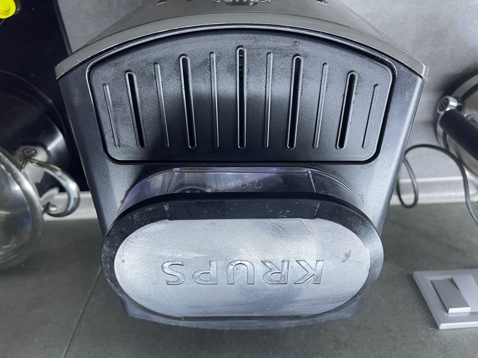 Кавоварка Крупс EA81 (под ремонт или на запчасти )