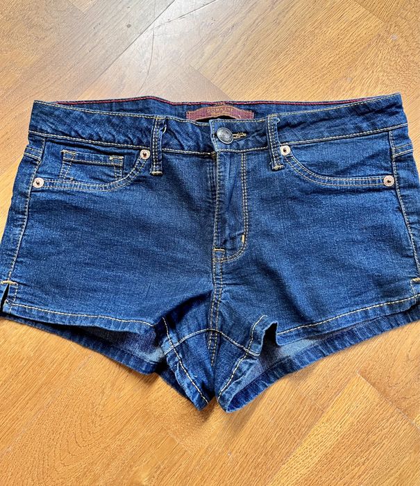 Festiwalowe krotkie elastyczne spodenki jeans