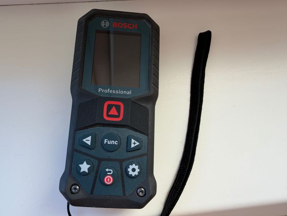 Лазерный дальномер Bosch Professional GLM 50-22 с чехлом