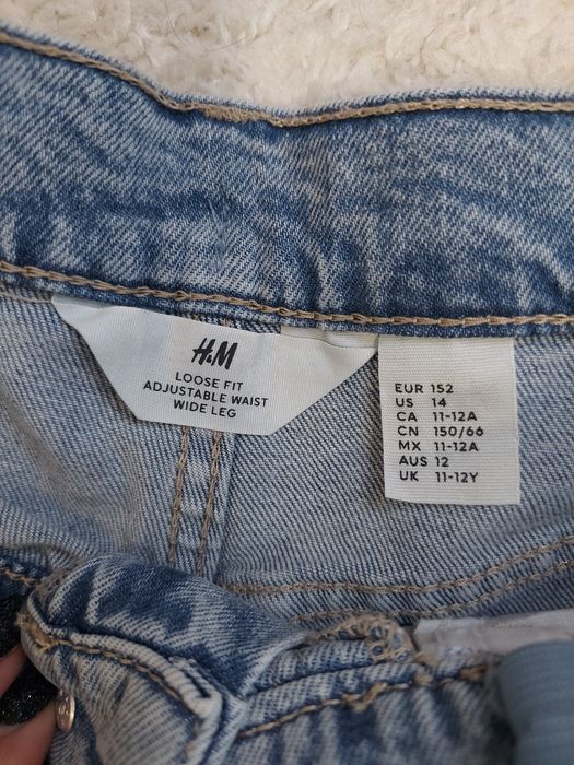 Джинси на дівчинку в стразах H&M. EUR 152. На  11-12 років