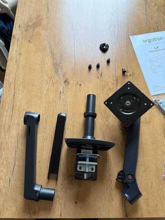 Ergotron LX Desk Monitor Arm Czarny