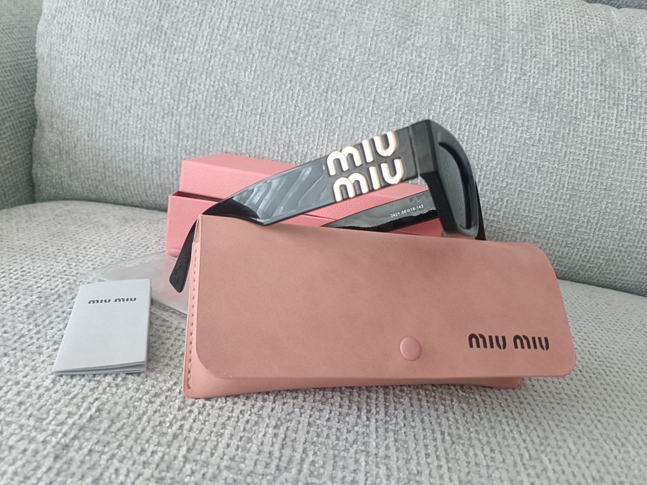 Óculos de sol miu miu