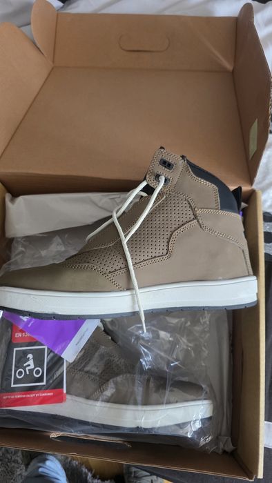 Botas raven 43 mota
