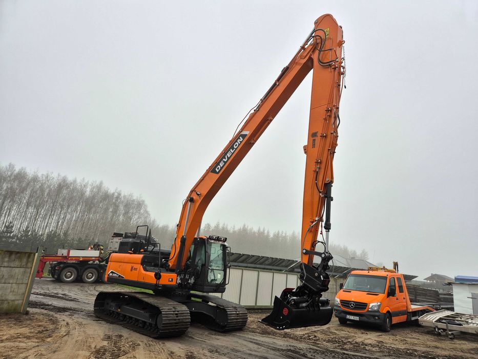 Koparka Błotniak Usługi Long długie ramię 21m Kopanie stawów odmulanie