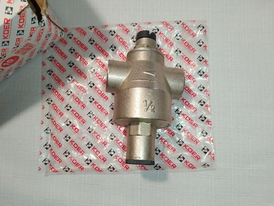 Редуктор давления воды,  тиску води