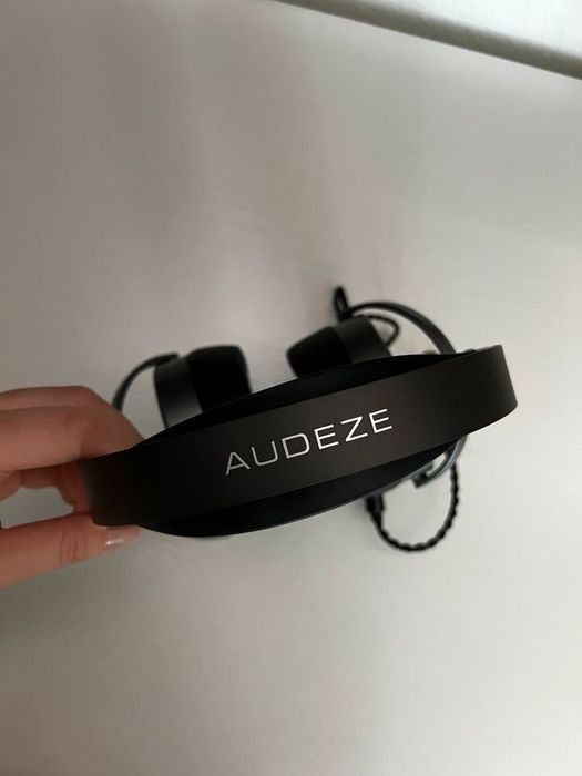 Audeze    MM-100
