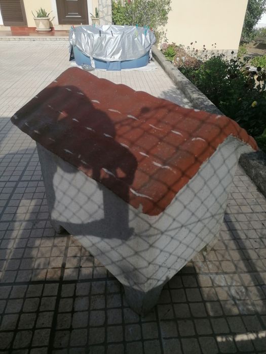 Vende-se Casota de Cão em Pedra