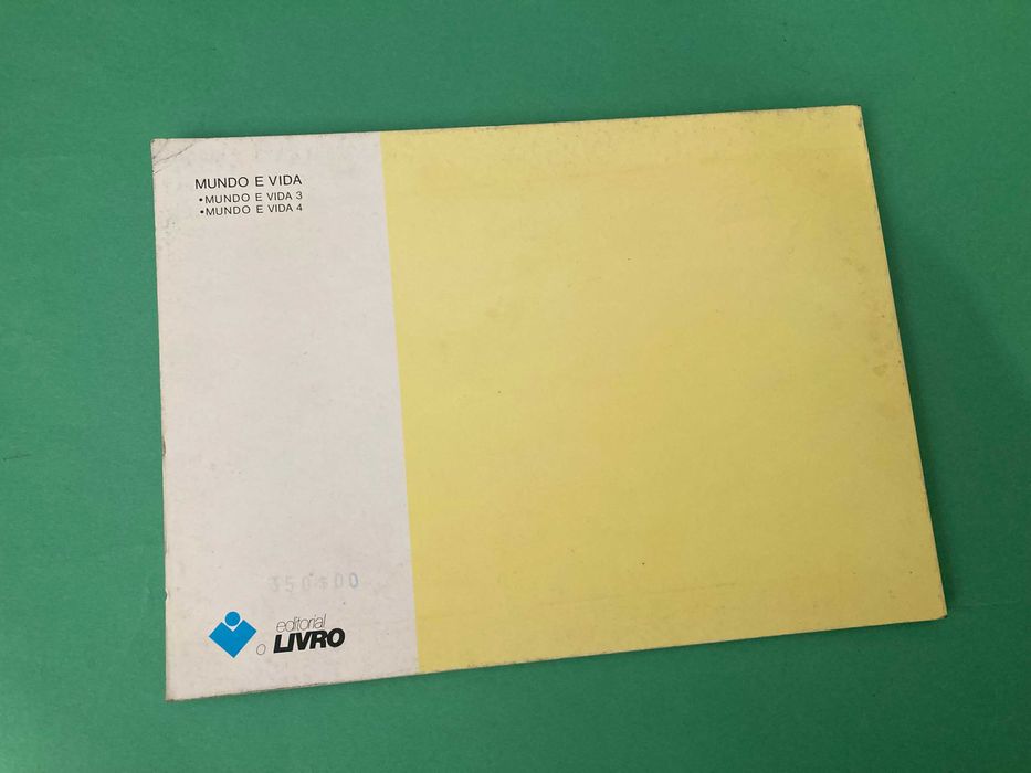 Livro Escola Primária Mundo e Vida 3ª Classe Meio Físico e Social Anos 80