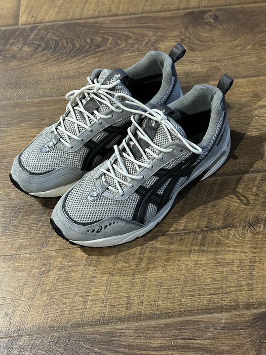 Asics 1090 v2