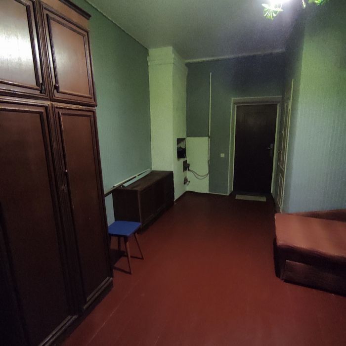 Продам кімнату р-н зіньківського переїзду