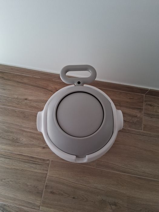 Caixote do lixo para fraldas de bebe