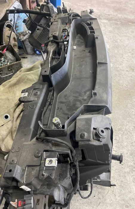 Разборка  Jeep Cherokee KL 19-23 2.4/2.0/3.2 - Запчасти