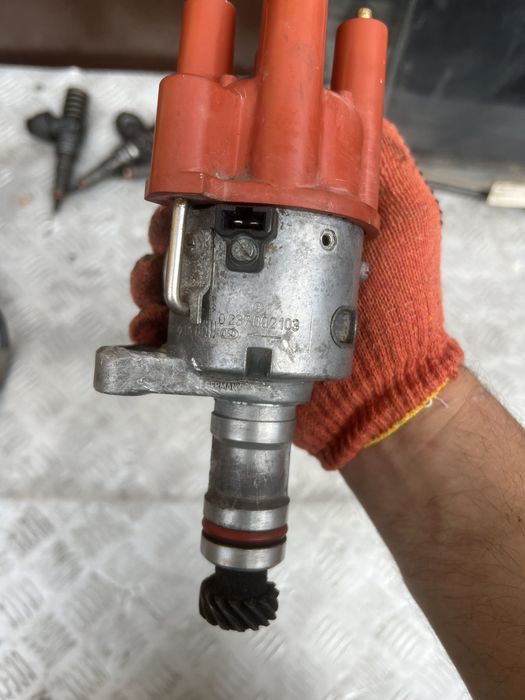 Распределитель 0031583201 зажигания, трамблер Mercedes 190