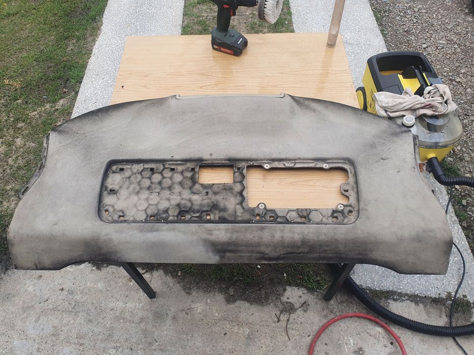 Ozonowanie Pranie tapicerki Czyszczenie Dezynfekcja Odkomarzanie