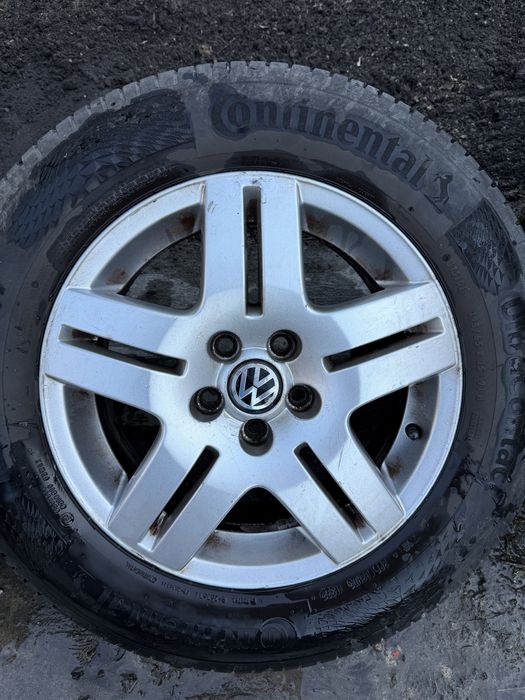 Felgi aluminiowe z letnimi oponami continental 195/65 R15