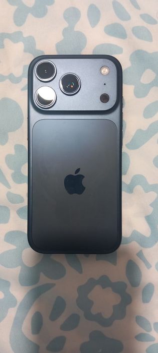 iPhone 17 pro  256 gb