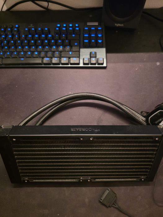 Corsair  icue H100i pro xt
