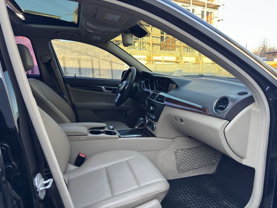 Mercedes-Benz C-Class 2014 VIN WDDGF8AB9EA945872 фото оголошення 15 з 19