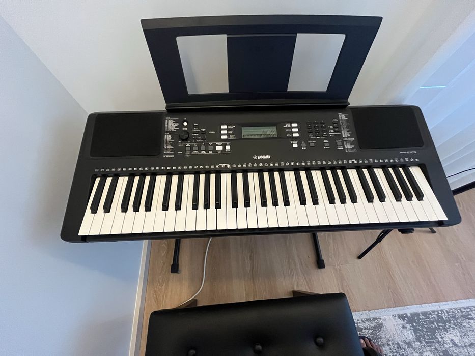 Teclado digital Yamaha PSR-E373
