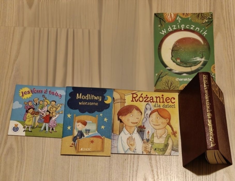 Biblia, modlitwy, wdziecznik, różaniec dla dzieci