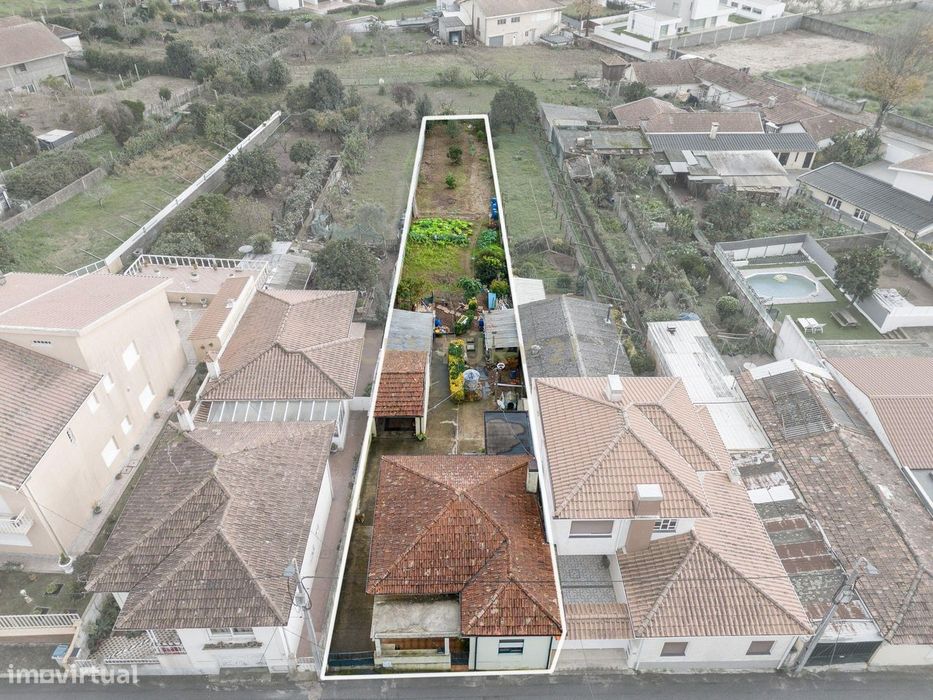 Moradia Térrea T2 com excelente espaço exterior - Arrendada