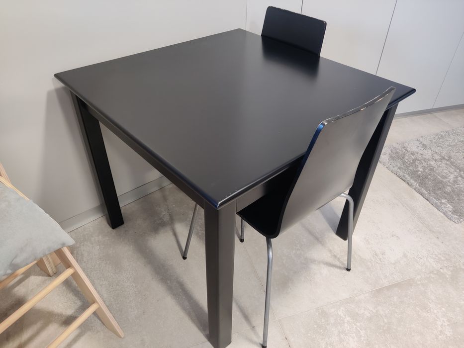 Mesa 90x90cm com cadeiras